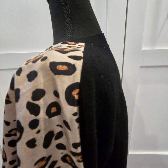 NWT Sione Leopard and Sweater top - Picture 2 of 9